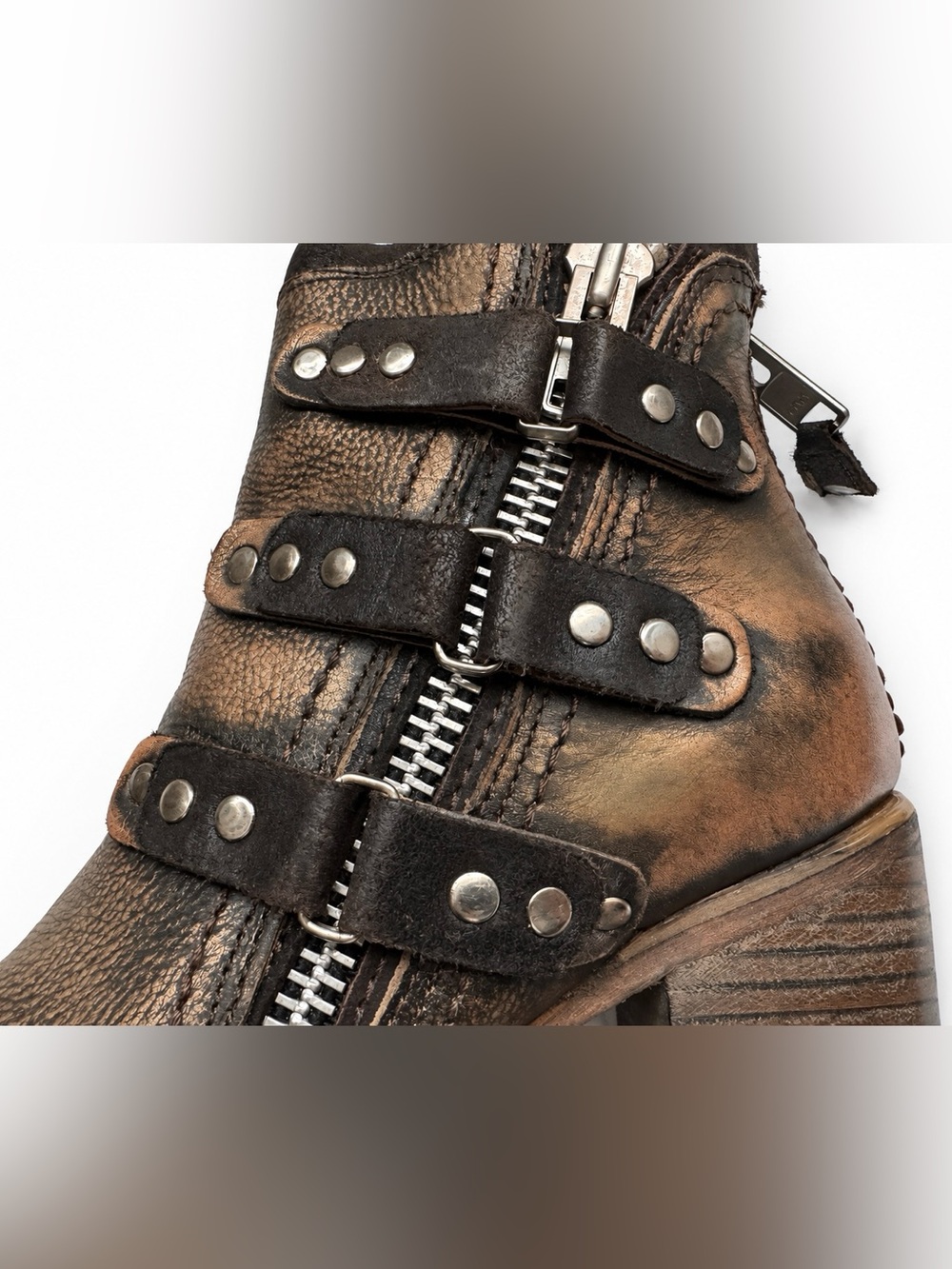 Freebird Beckett Bronze Leather Studded Booties Size 8 NEW With Box - Picture 8 of 11